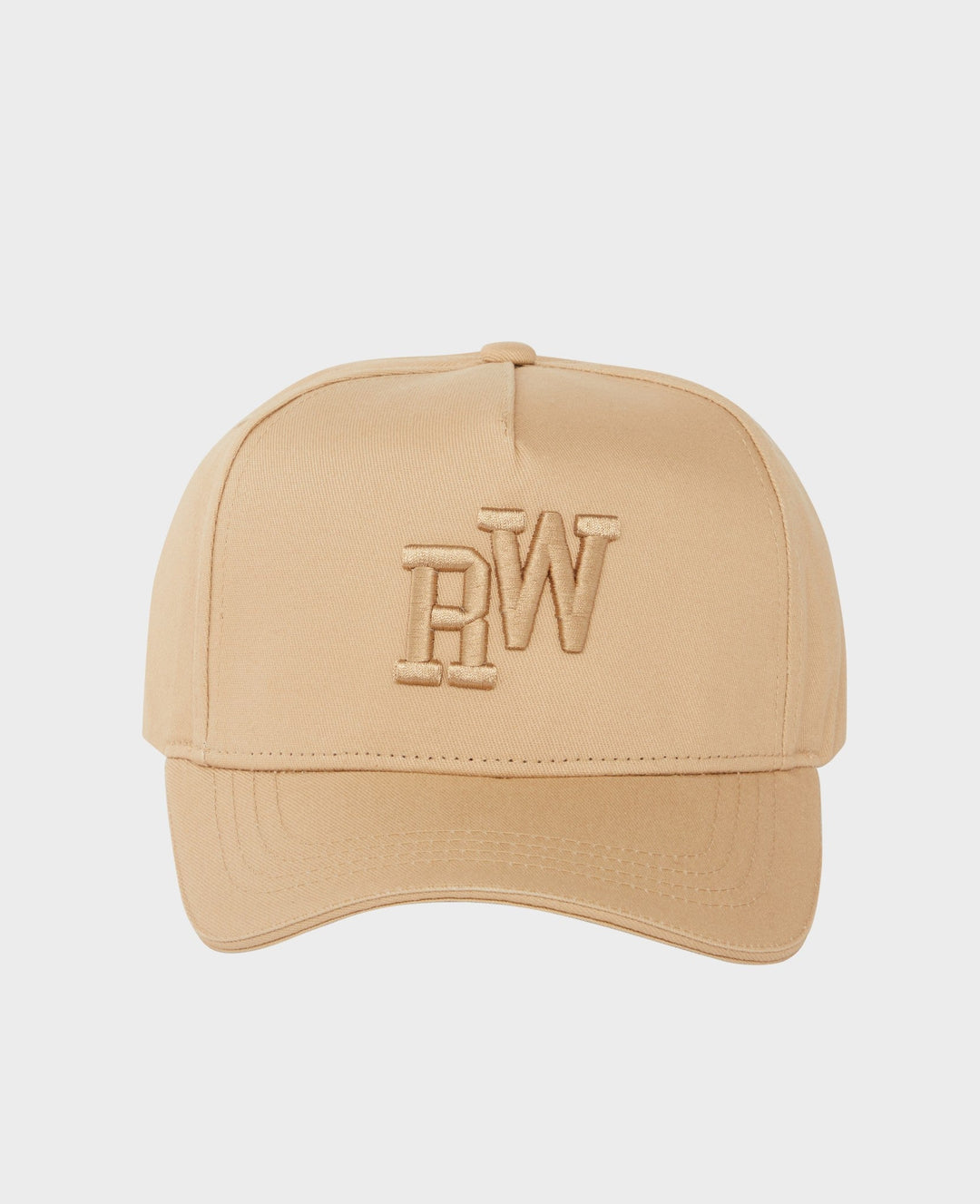 In timeless, neutral fawn, our 100% cotton baseball cap features an embossed logo on the front and back, adjustable rear strap and air vent eyelets so you can keep your cool while looking your best this season.
