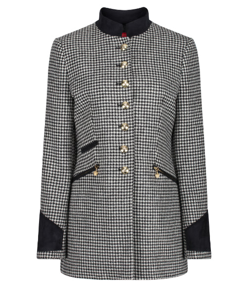 This classic addition to the Knightsbridge family is a gorgeous houndstooth check that is both fresh and fierce. The contrast velvet collar, cuff and pocket detail brings the monochrome houndstooth into sharper focus and the beautiful muted gold buttons complete the look. This longer line fit is elegant and tasteful and the signature cuffs are definitively WG. This jacket should be professionally dry cleaned only.